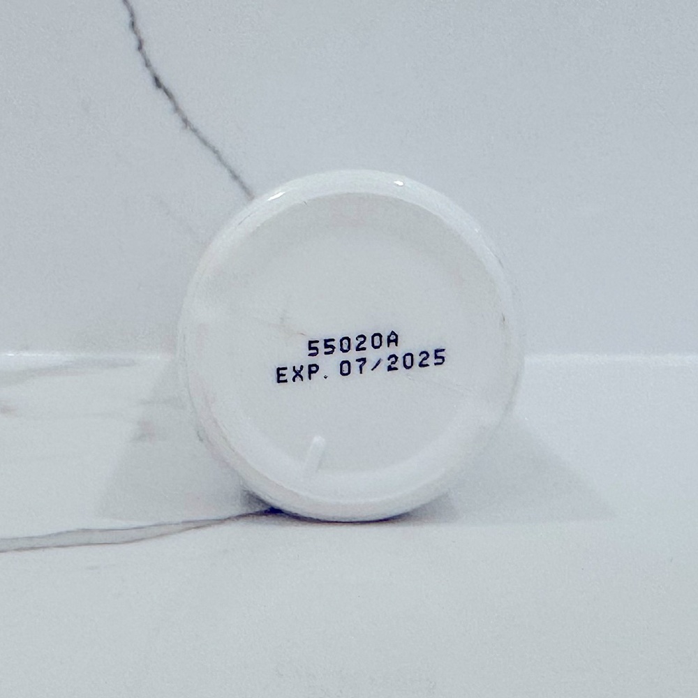 DRMTLGY Gentle Acne Cleanser - Picture 6 of 7